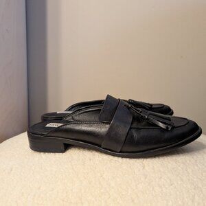 Steve Madden slip on loafer